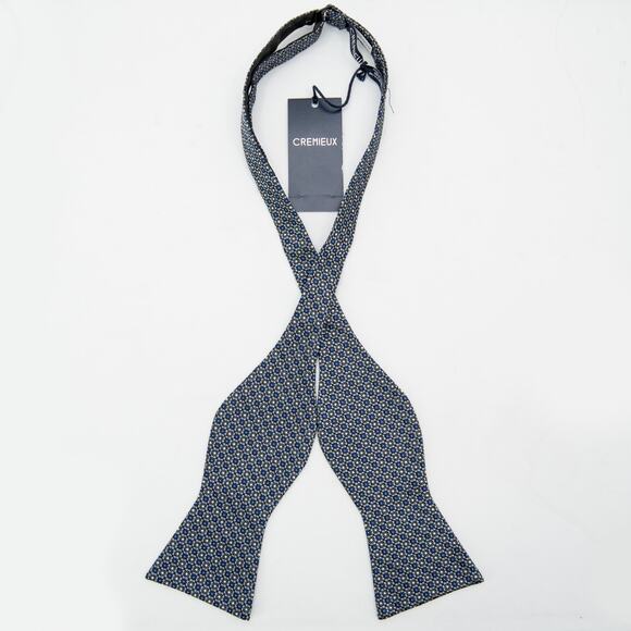 Daniel Cremieux Blue Geometric Circle 100% Silk Self Tie Bow Tie - Picture 4 of 7